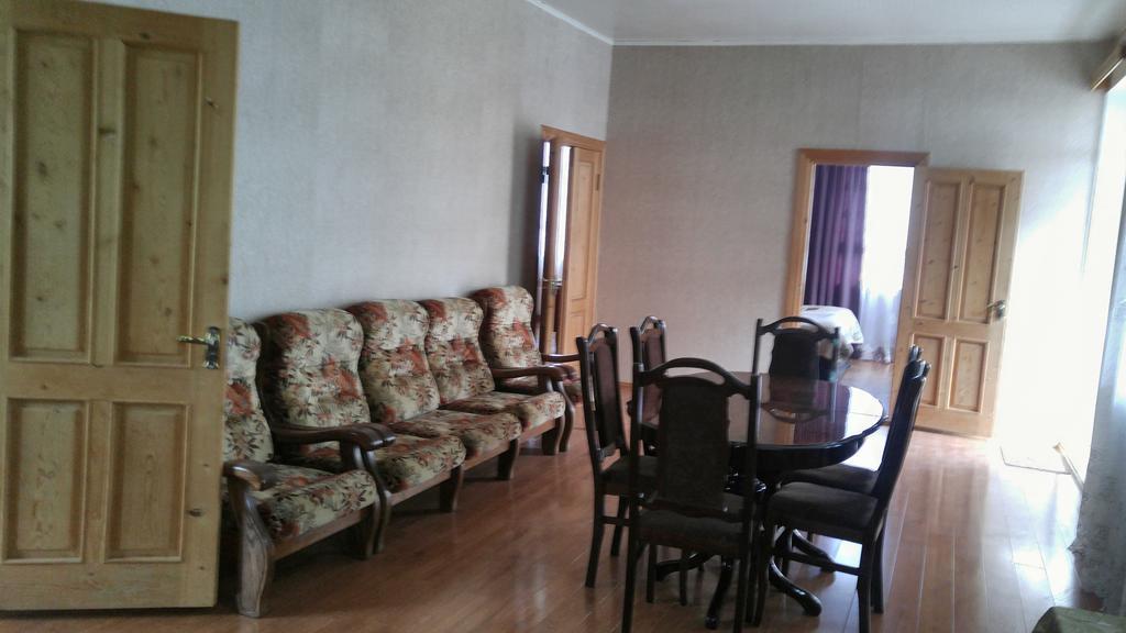 Tamila Guest House Степанцмінда Екстер'єр фото